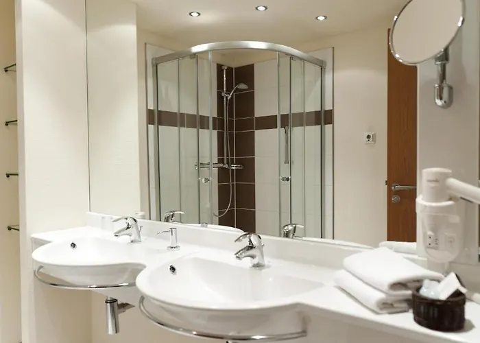 Am Markt فندق ايبرسوالده فيناو